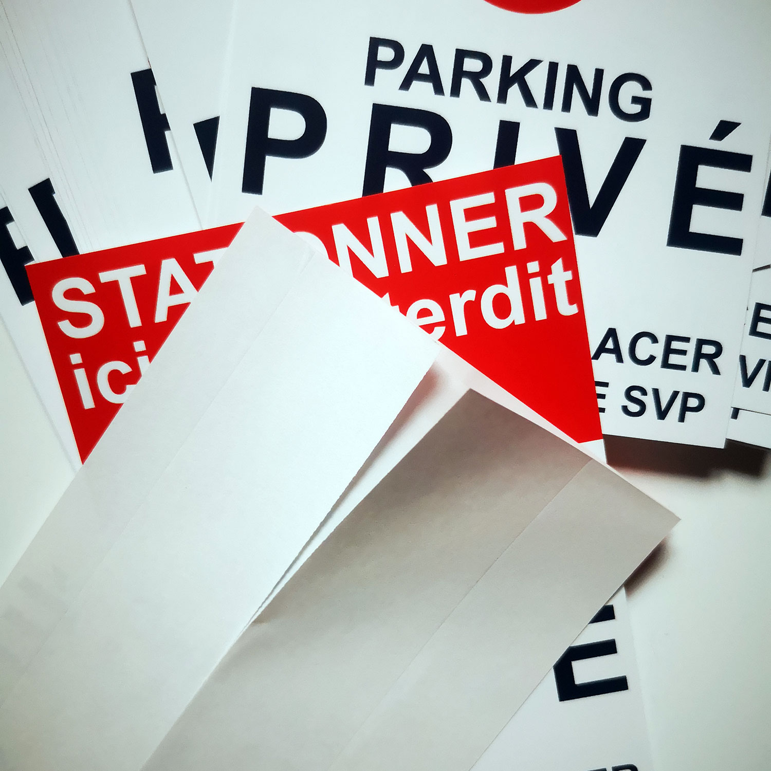 Autocollants stationnement interdit car parking réservé