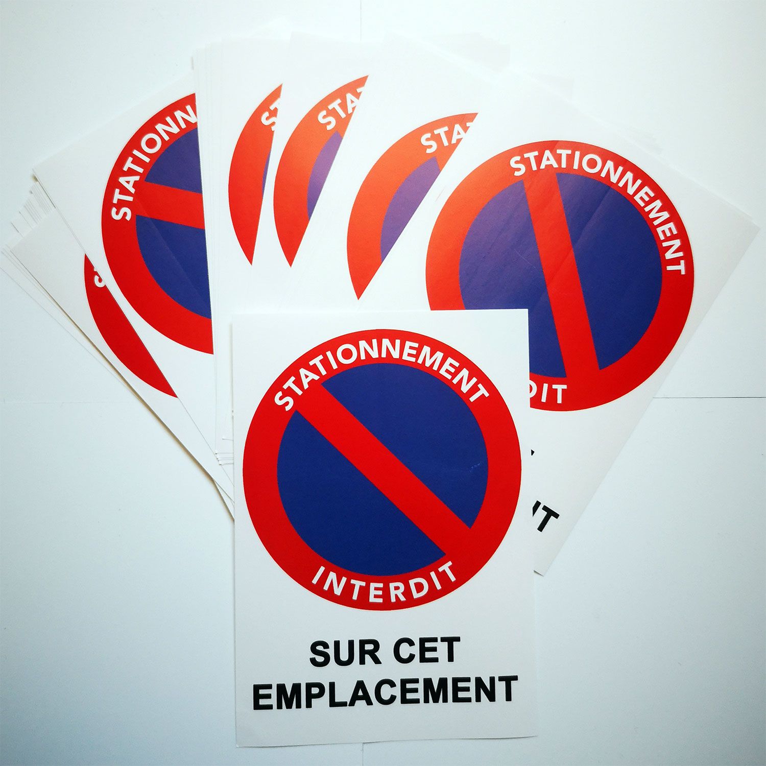 Autocollant stationnement interdit - 14,6 x 21 cm