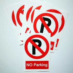 Autocollants stationnement interdit. No Parking. Format A5