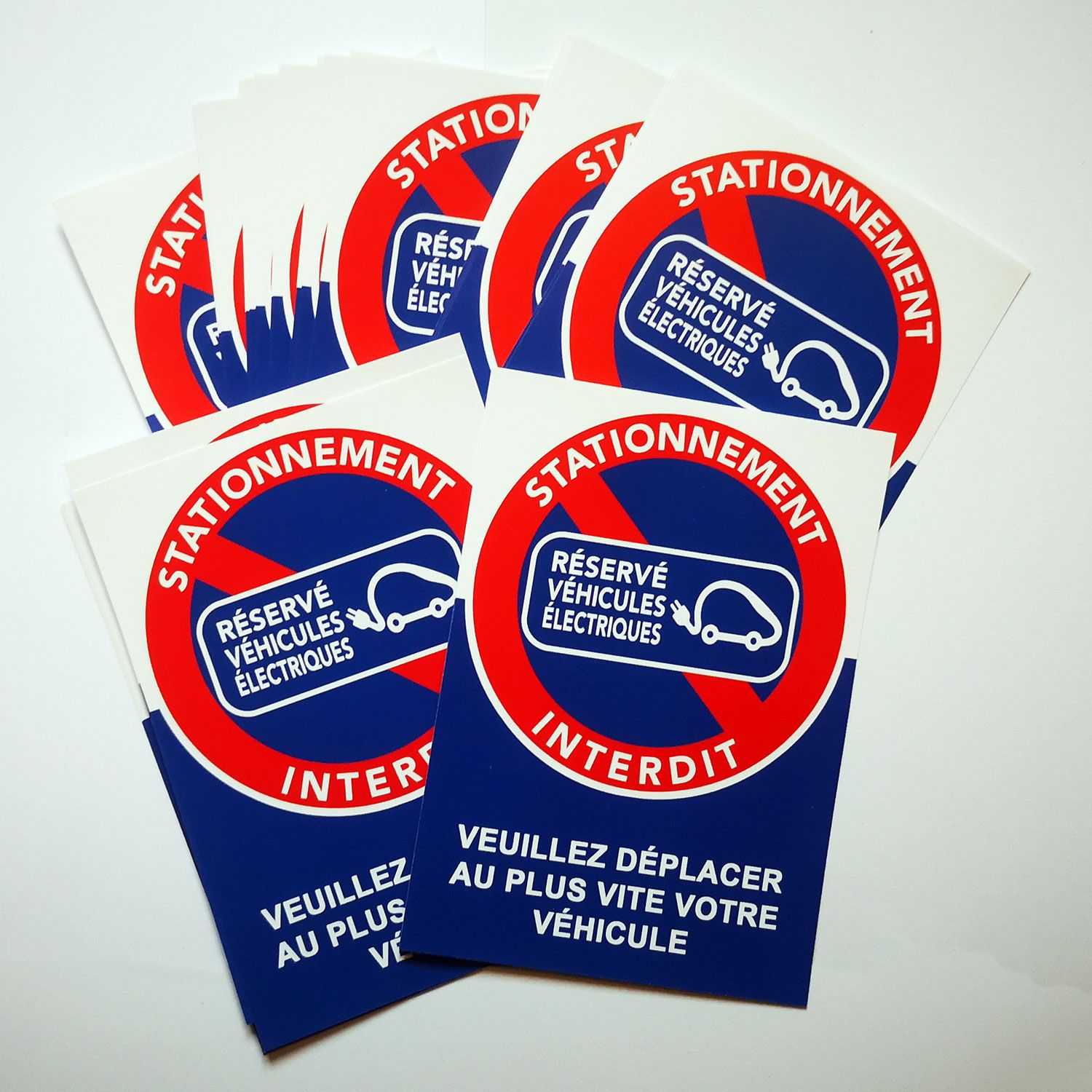 Autocollants stationnement interdit réservés véhicules électriques. Par 10