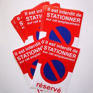 Autocollants stationnement interdit emplacement réservé, vendus par lots
