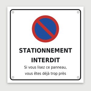 Panneau aluminium humoristique « vous êtes déjà trop près », aperçu du modèle en 30 × 30 cm